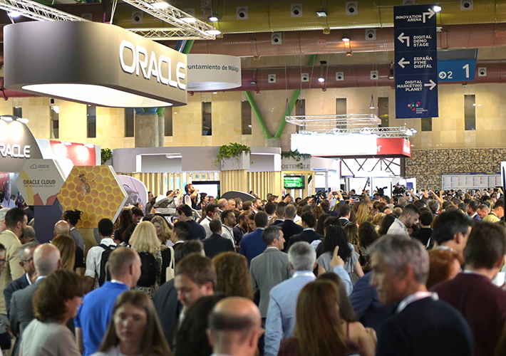 Foto Los asistentes de voz, los humanos digitales o los CRM avanzados reinventan el marketing digital para mejorar la experiencia de cliente.